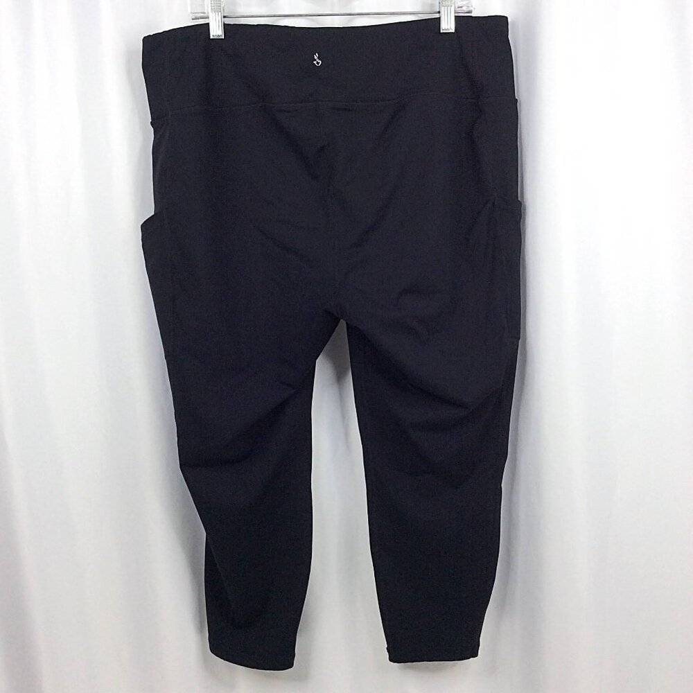 Torrid 3 Active Performance Side Pocket Cropped L… - image 2